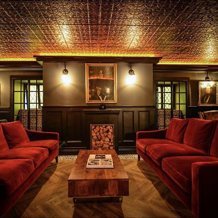 The Continental Boutique Residence Γκάλγουεϊ Εξωτερικό φωτογραφία