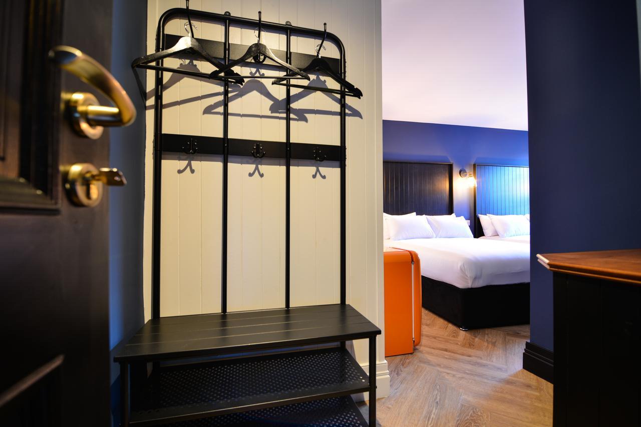 The Continental Boutique Residence Γκάλγουεϊ Εξωτερικό φωτογραφία