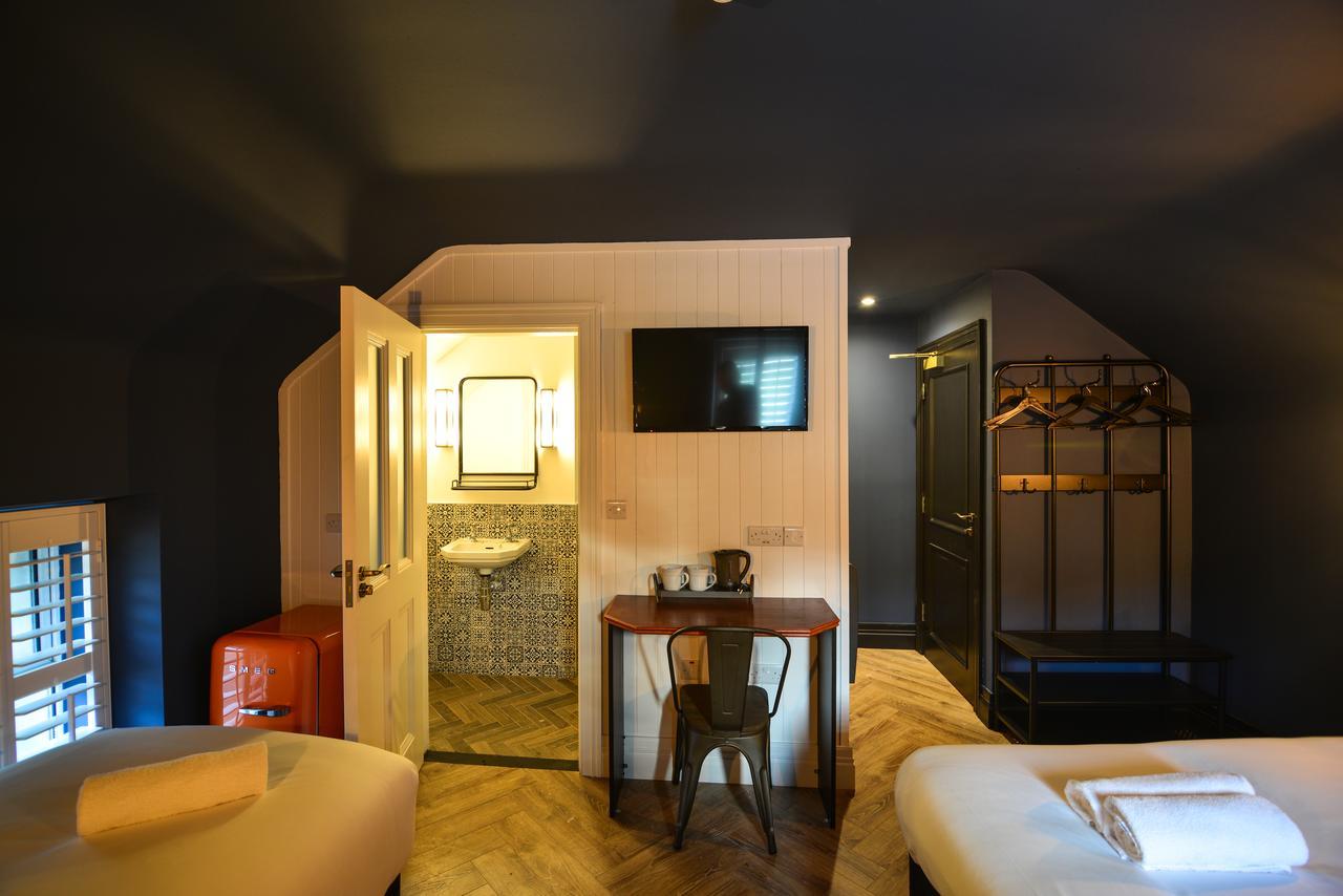 The Continental Boutique Residence Γκάλγουεϊ Εξωτερικό φωτογραφία