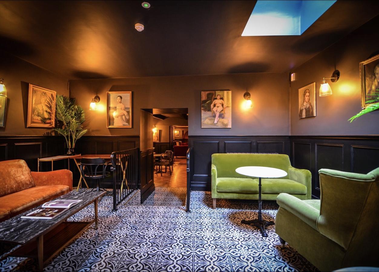 The Continental Boutique Residence Γκάλγουεϊ Εξωτερικό φωτογραφία